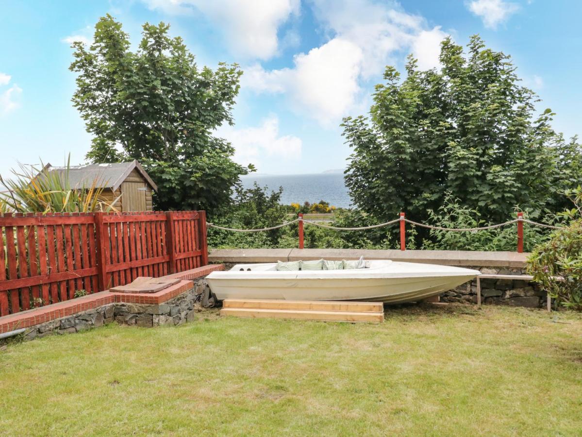 Llys Madoc, Basement Apartment Penmaen-mawr 외부 사진