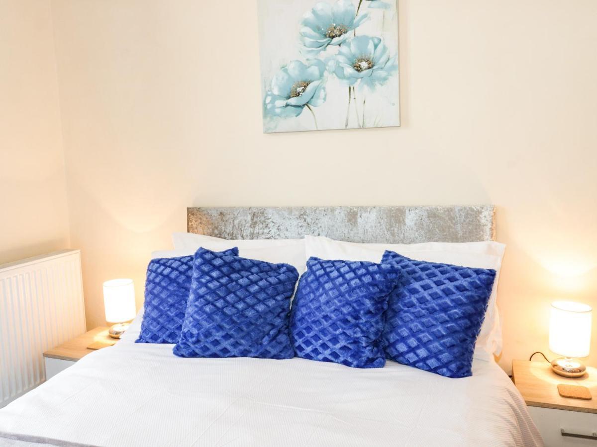 Llys Madoc, Basement Apartment Penmaen-mawr 외부 사진
